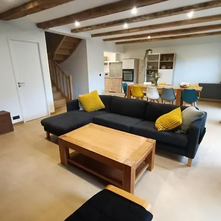 Villa Pour 9 Personnes Avec Jardin A Proximite Du Puy Mary